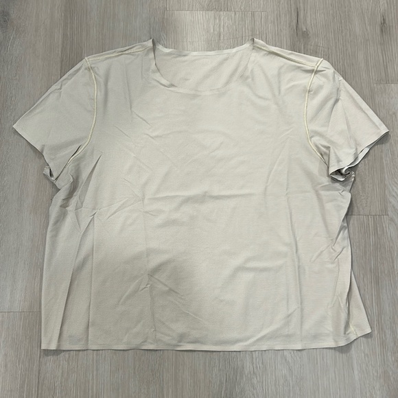 Lululemon lab Cropped Train T-Shirt - Picture 4 of 6